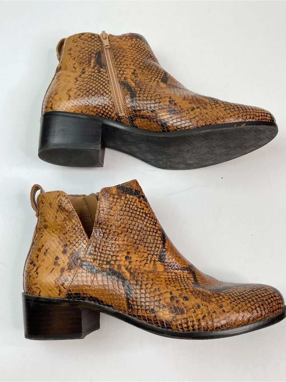 VIONIC Clara Boa Ankle Bootie Zippered US 9 EU 41